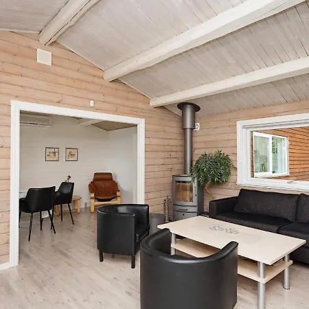 10 Person In Juelsminde Holiday home