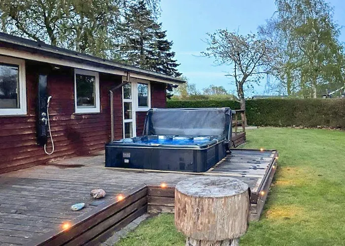 Дом отдыха 10 Person In Juelsminde-by Traum Юельсминне